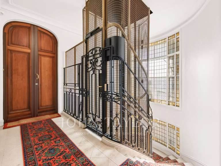 Appartement Paris 16e - 5 chambres - 357m²