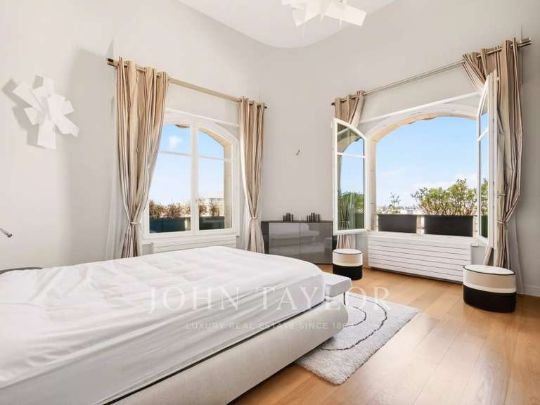 Appartement Paris 16e - 5 chambres - 357m²