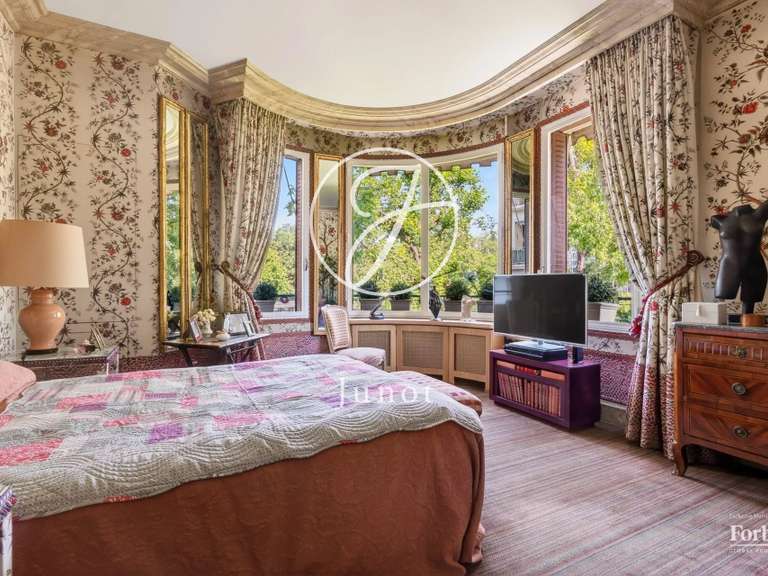 Appartement Paris 16e - 3 chambres - 155m²