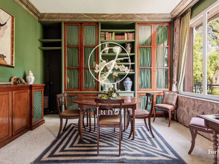 Appartement Paris 16e - 3 chambres - 155m²