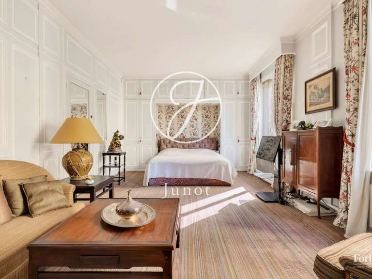 Appartement Paris 16e - 3 chambres - 155m²