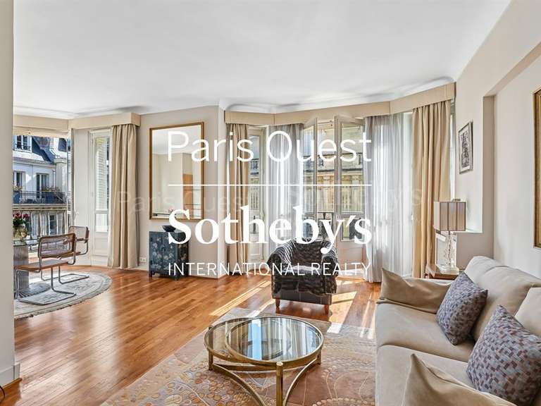 Appartement Paris 16e - 1 chambre - 66m²
