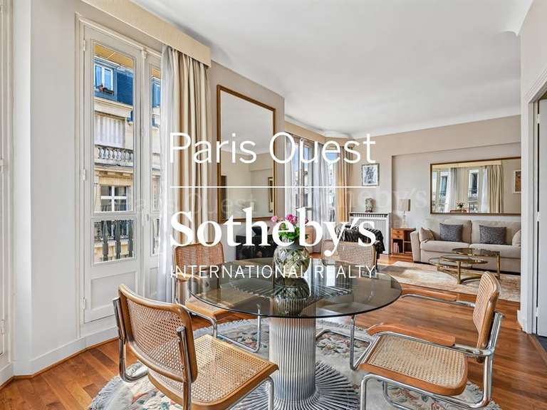 Appartement Paris 16e - 1 chambre - 66m²