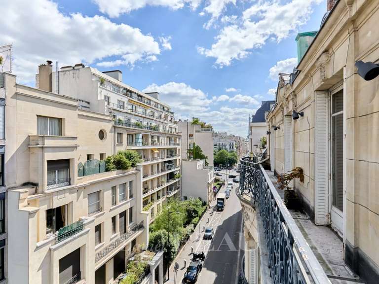 Appartement Paris 16e - 7 chambres - 272m²