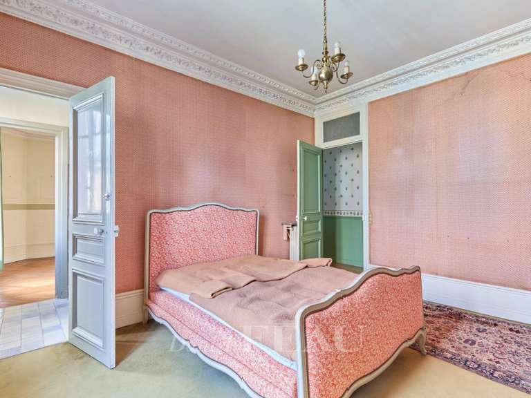 Appartement Paris 16e - 7 chambres - 272m²