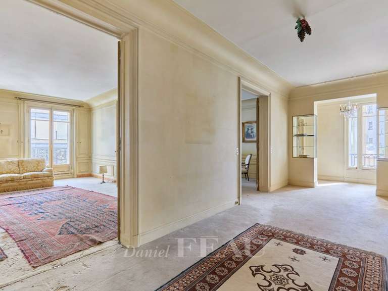 Appartement Paris 16e - 7 chambres - 272m²