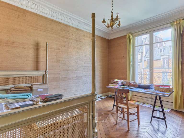 Appartement Paris 16e - 7 chambres - 272m²