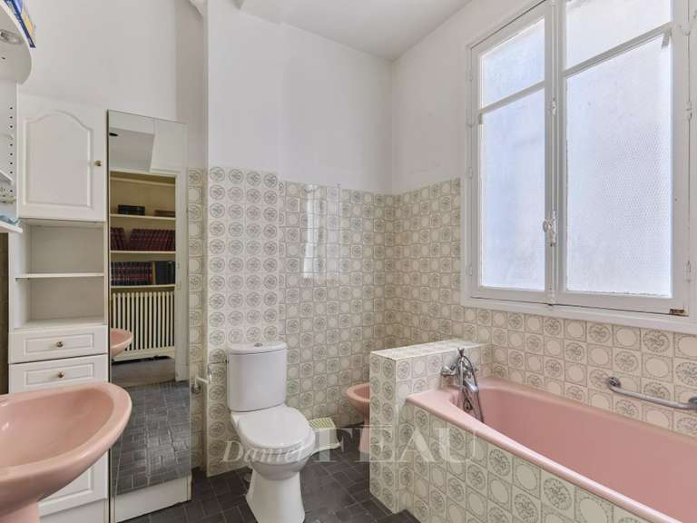Appartement Paris 16e - 7 chambres - 272m²
