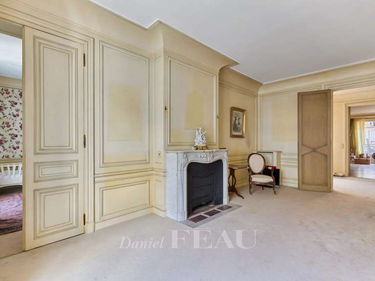 Appartement Paris 16e - 7 chambres - 272m²