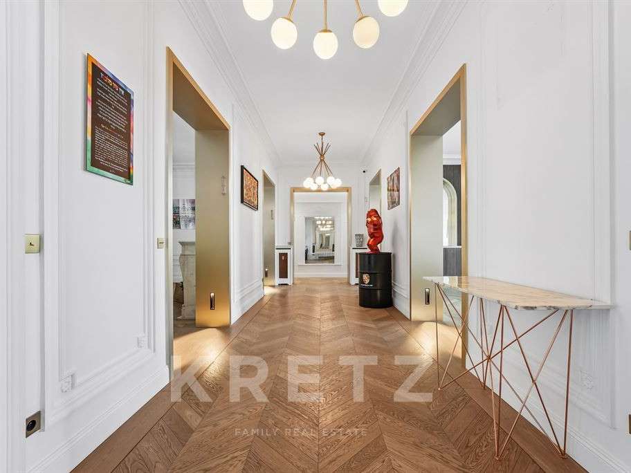Apartment Paris 16e