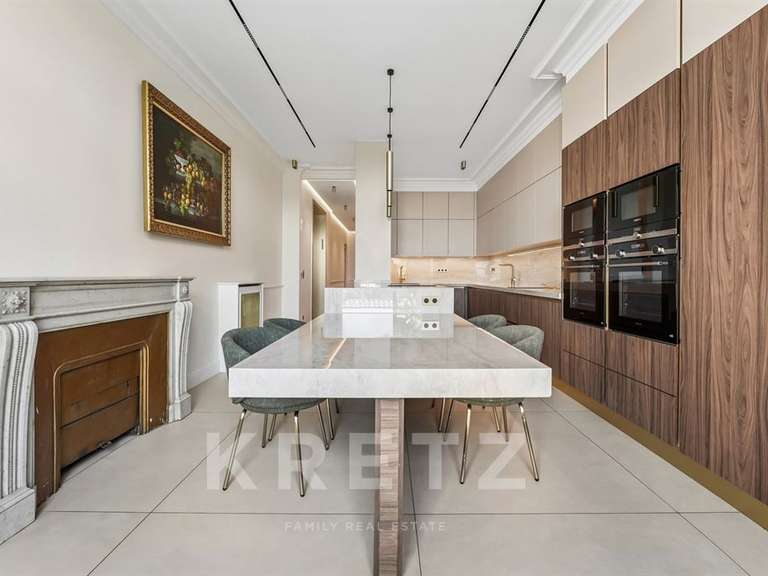 Appartement Paris 16e - 4 chambres - 300m²