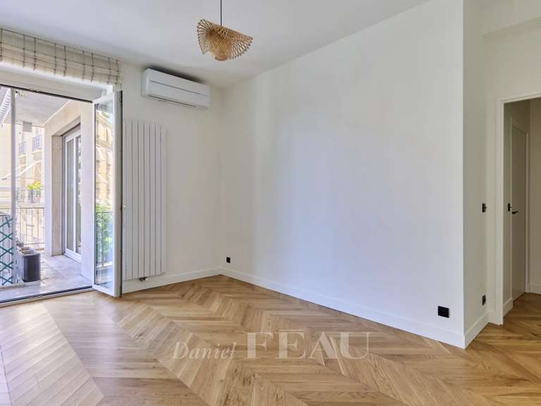 Appartement Paris 16e - 3 chambres - 152m²