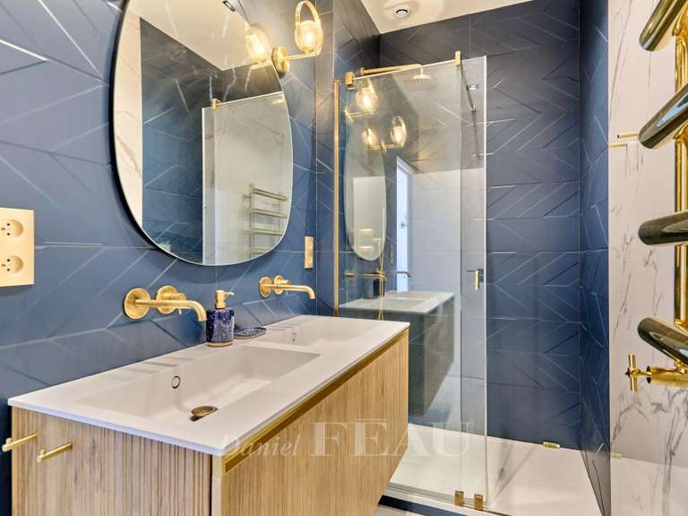 Appartement Paris 16e - 3 chambres - 152m²
