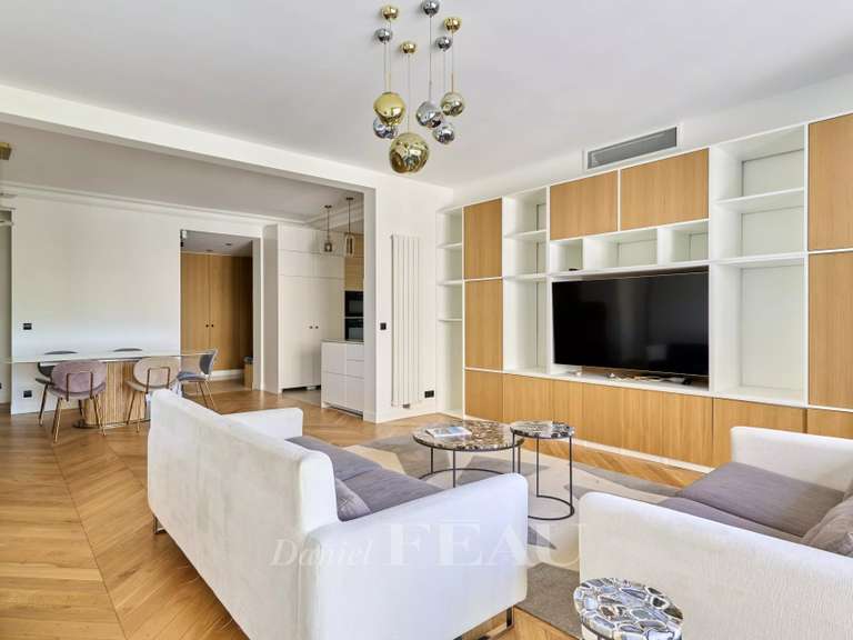 Appartement Paris 16e - 3 chambres - 152m²