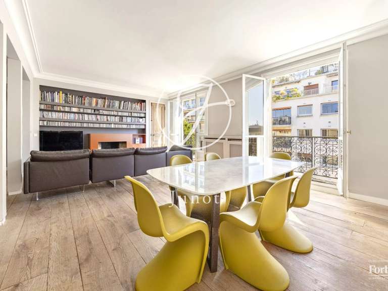 Appartement Paris 16e - 4 chambres - 157m²