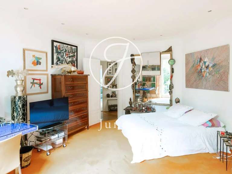 Appartement Paris 16e - 3 chambres - 110m²