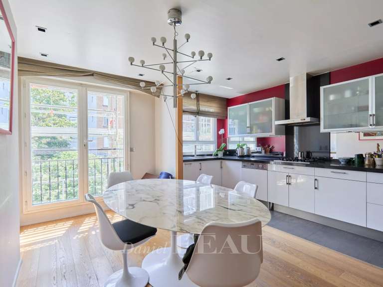 Appartement Paris 16e - 2 chambres - 98m²