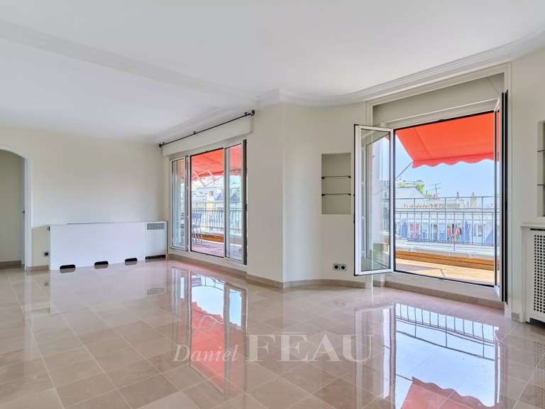Appartement Paris 16e - 2 chambres - 94m²