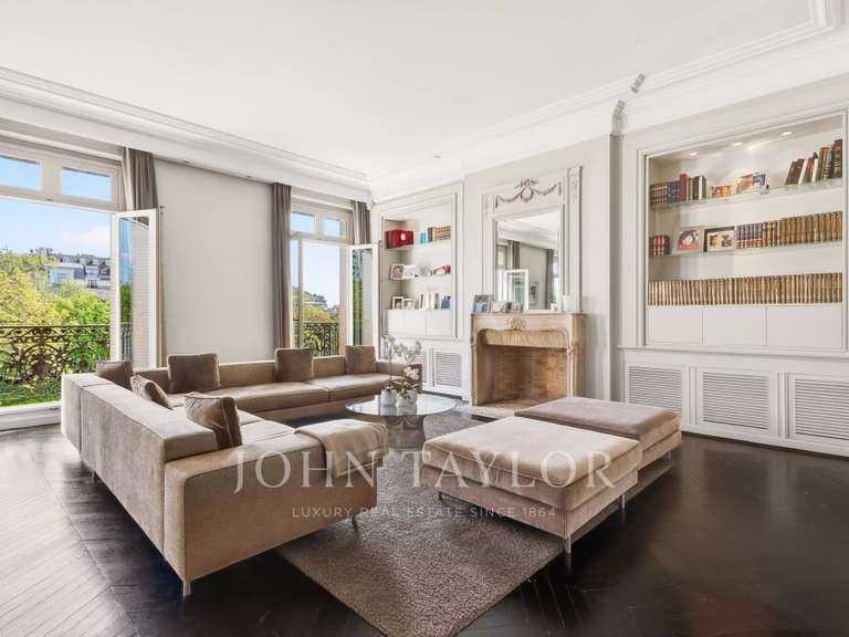 Appartement Paris 16e - 5 chambres - 355m²
