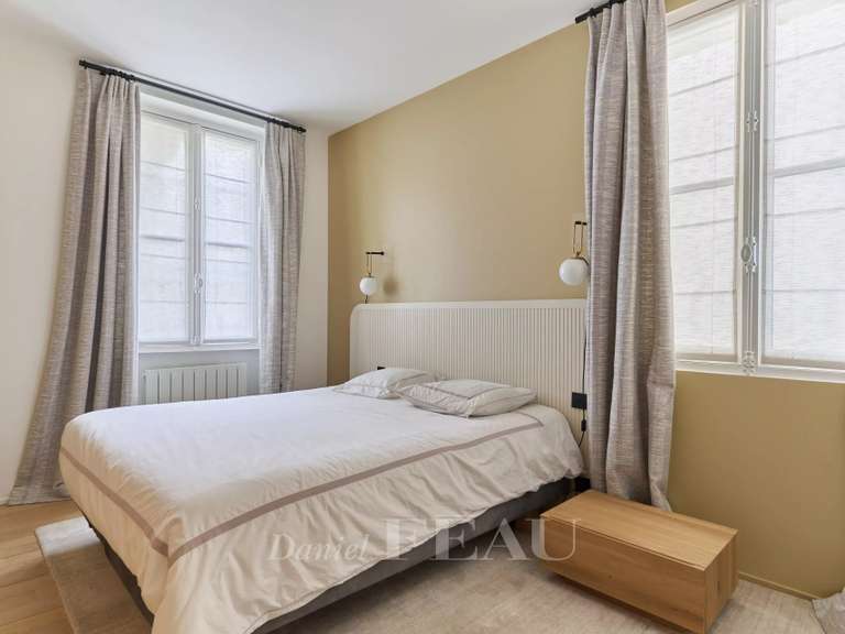Appartement Paris 16e - 2 chambres - 74m²