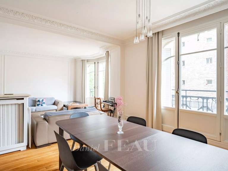 Appartement Paris 16e - 3 chambres - 108m²
