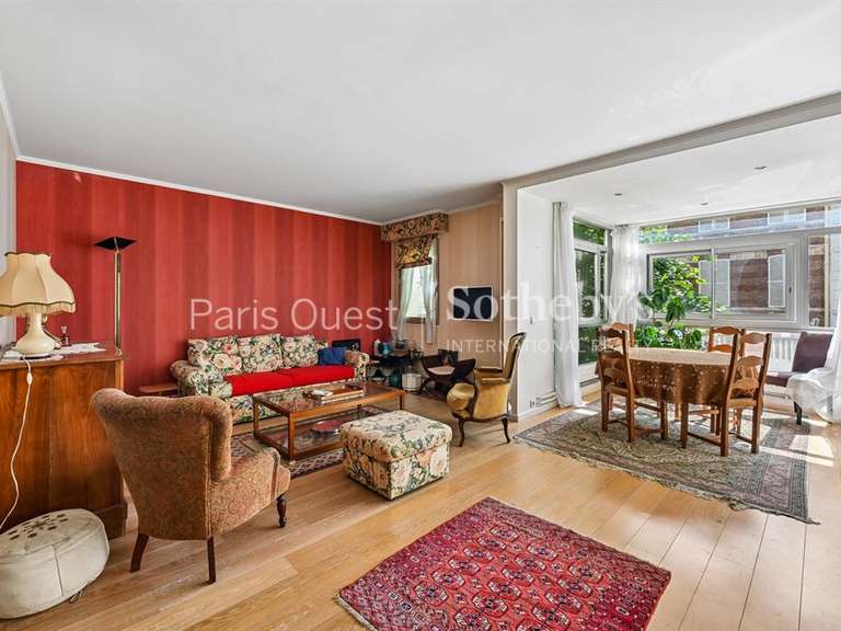 Appartement Paris 16e - 4 chambres - 146m²