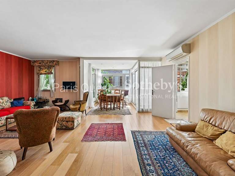Appartement Paris 16e - 4 chambres - 146m²
