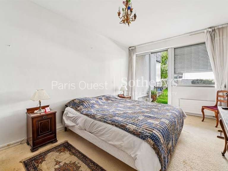 Appartement Paris 16e - 4 chambres - 146m²