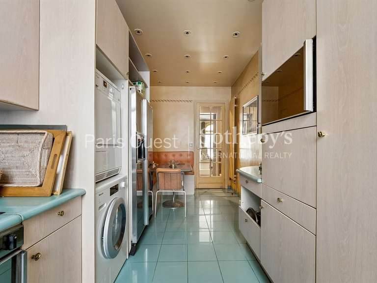 Appartement Paris 16e - 2 chambres - 142m²