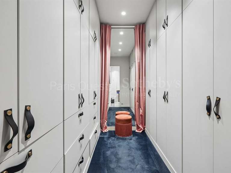 Appartement Paris 16e - 4 chambres - 215m²