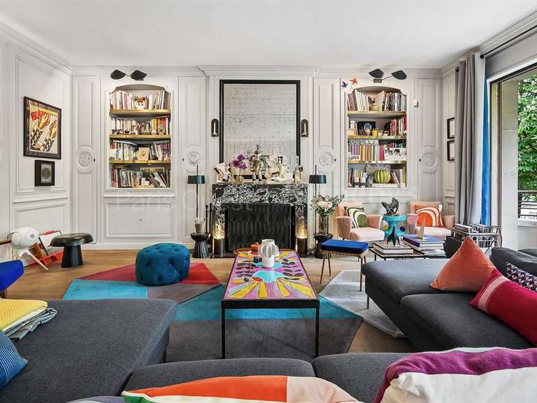 Appartement Paris 16e - 4 chambres - 215m²