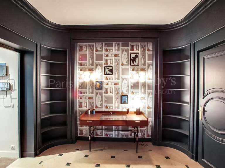 Appartement Paris 16e - 4 chambres - 215m²