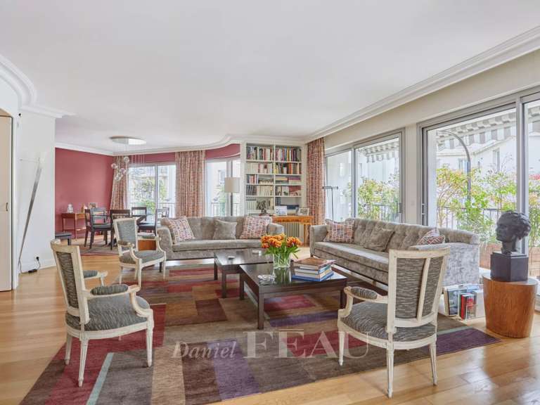 Appartement Paris 16e - 4 chambres - 191m²