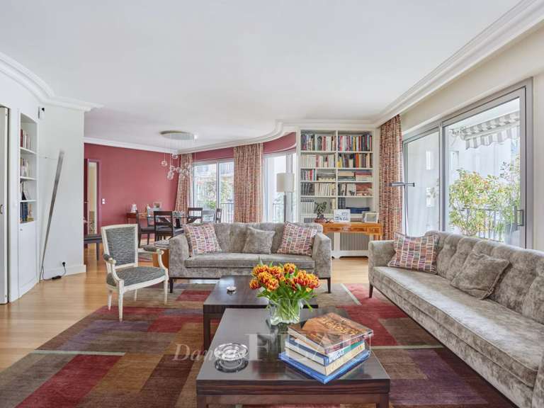 Appartement Paris 16e - 4 chambres - 191m²
