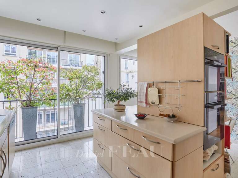 Appartement Paris 16e - 4 chambres - 191m²