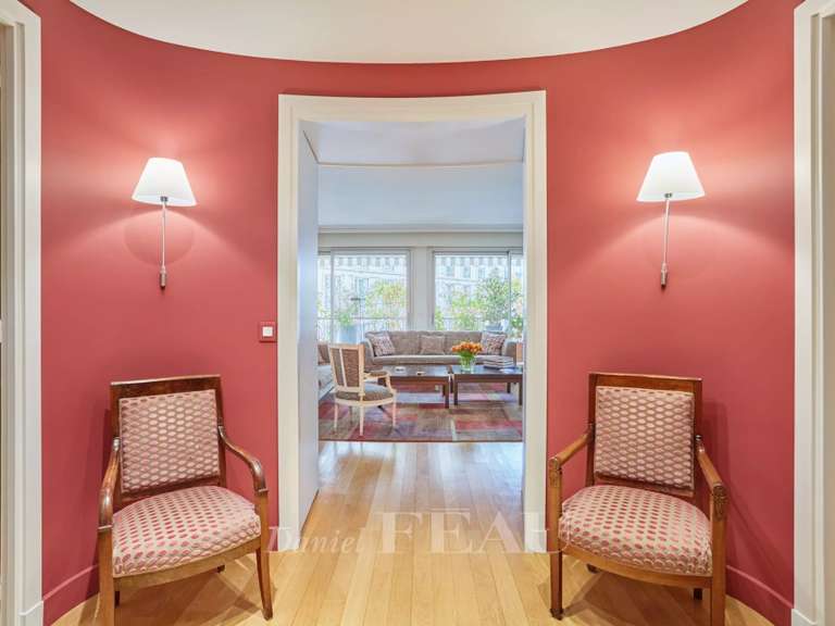 Appartement Paris 16e - 4 chambres - 191m²