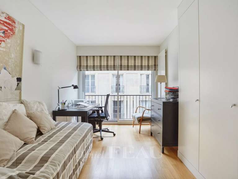 Appartement Paris 16e - 4 chambres - 191m²