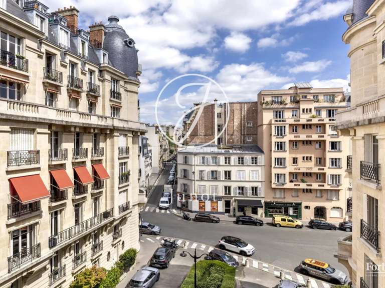 Appartement Paris 16e - 4 chambres - 150m²