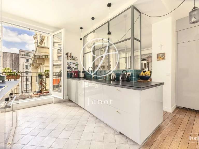 Appartement Paris 16e - 4 chambres - 150m²