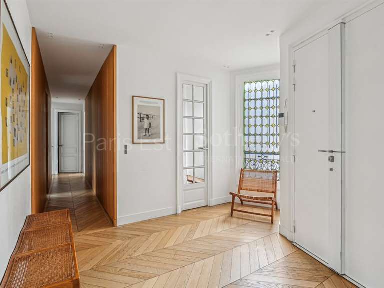 Appartement Paris 16e - 3 chambres - 130m²