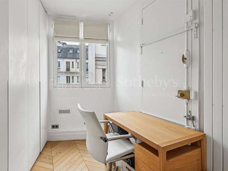 Appartement Paris 16e - 3 chambres - 130m²