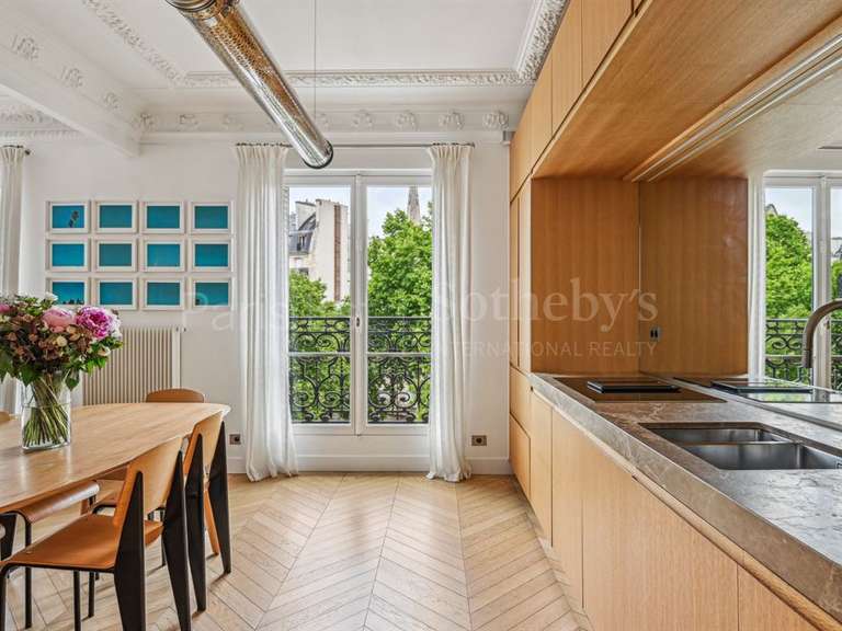 Appartement Paris 16e - 3 chambres - 130m²