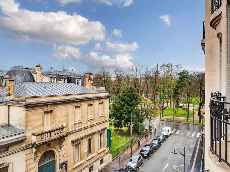 Appartement Paris 16e - 4 chambres - 256m²
