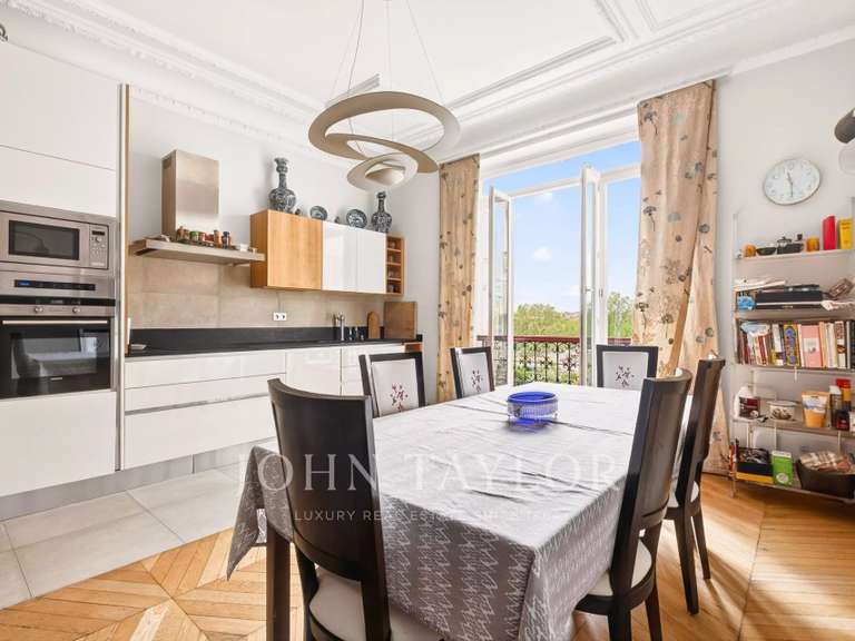Appartement Paris 16e - 4 chambres - 228m²