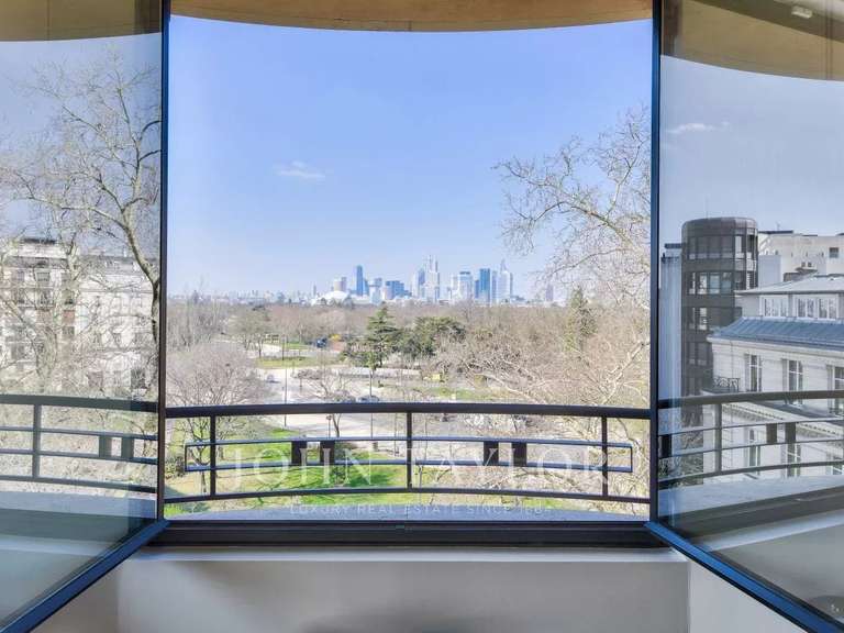 Appartement Paris 16e - 4 chambres - 240m²