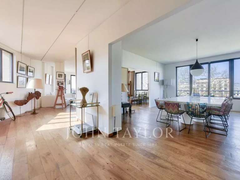 Appartement Paris 16e - 4 chambres - 240m²