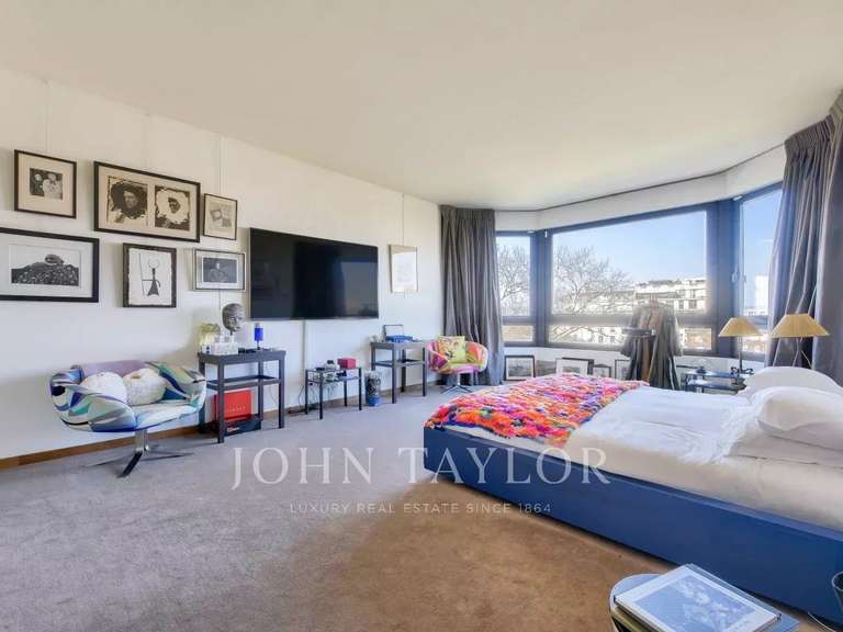 Appartement Paris 16e - 4 chambres - 240m²