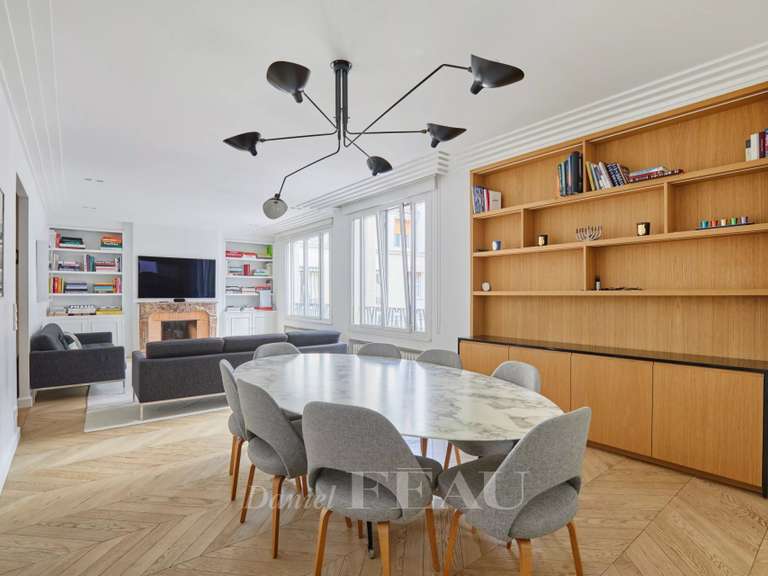 Appartement Paris 16e - 3 chambres - 127m²