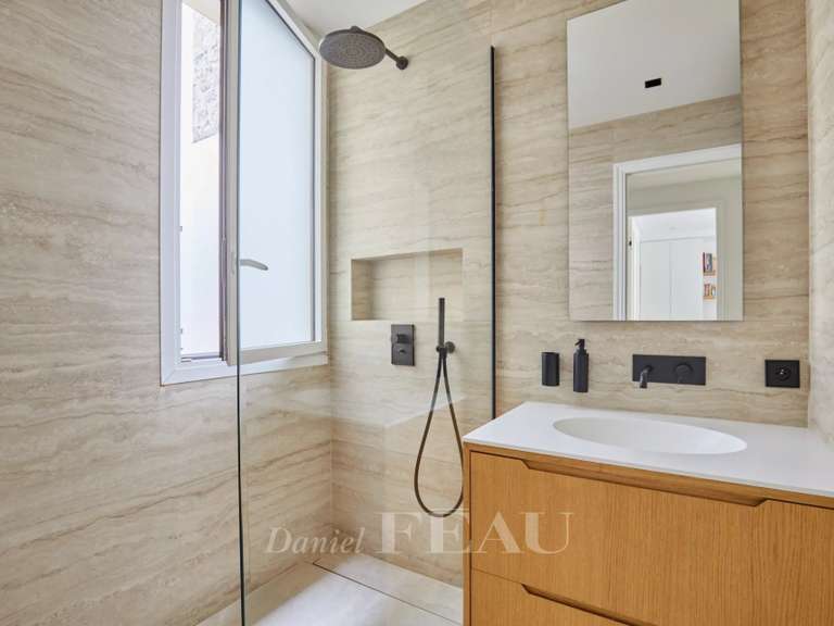 Appartement Paris 16e - 3 chambres - 127m²