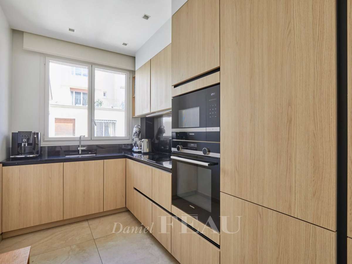 Apartment Paris 16e